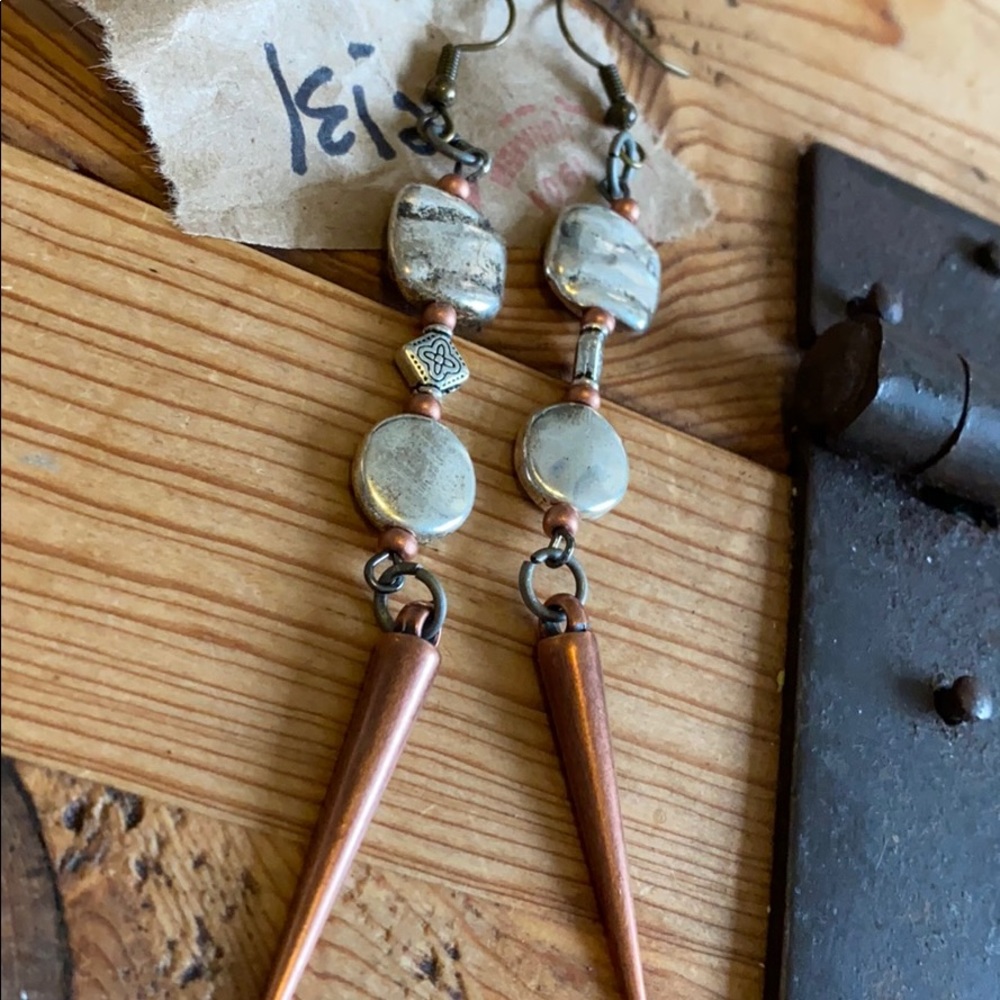 🇺🇸 road warrior earrings FREE WITH ANY PURCHASE - Picture 3 of 8